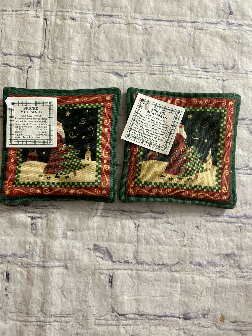 ALICE COTTAGE HANDCRAFTED IN USA (2) SCENTED SPICE MUG MATS WITH SANTA CLAUS